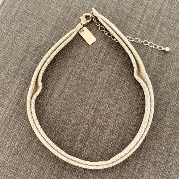 Silver sparkly mesh choker - Picture 5 of 7